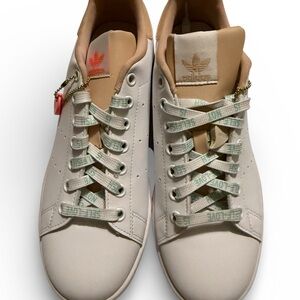 Adidas Women's Cream and Tan Sneakers Size 8.5